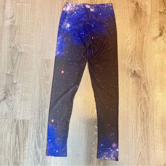 NEW Thinkgeek Black & Purple Galaxy Tie Dye Printed Leggings One Size - Picture 3 of 4
